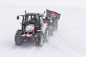 After clear blue skies for the majority of the trip so far, the weather closed in on the Antarctica2 tractor expedition which is now making its way back from the South Pole to base camp at Novo Runway.